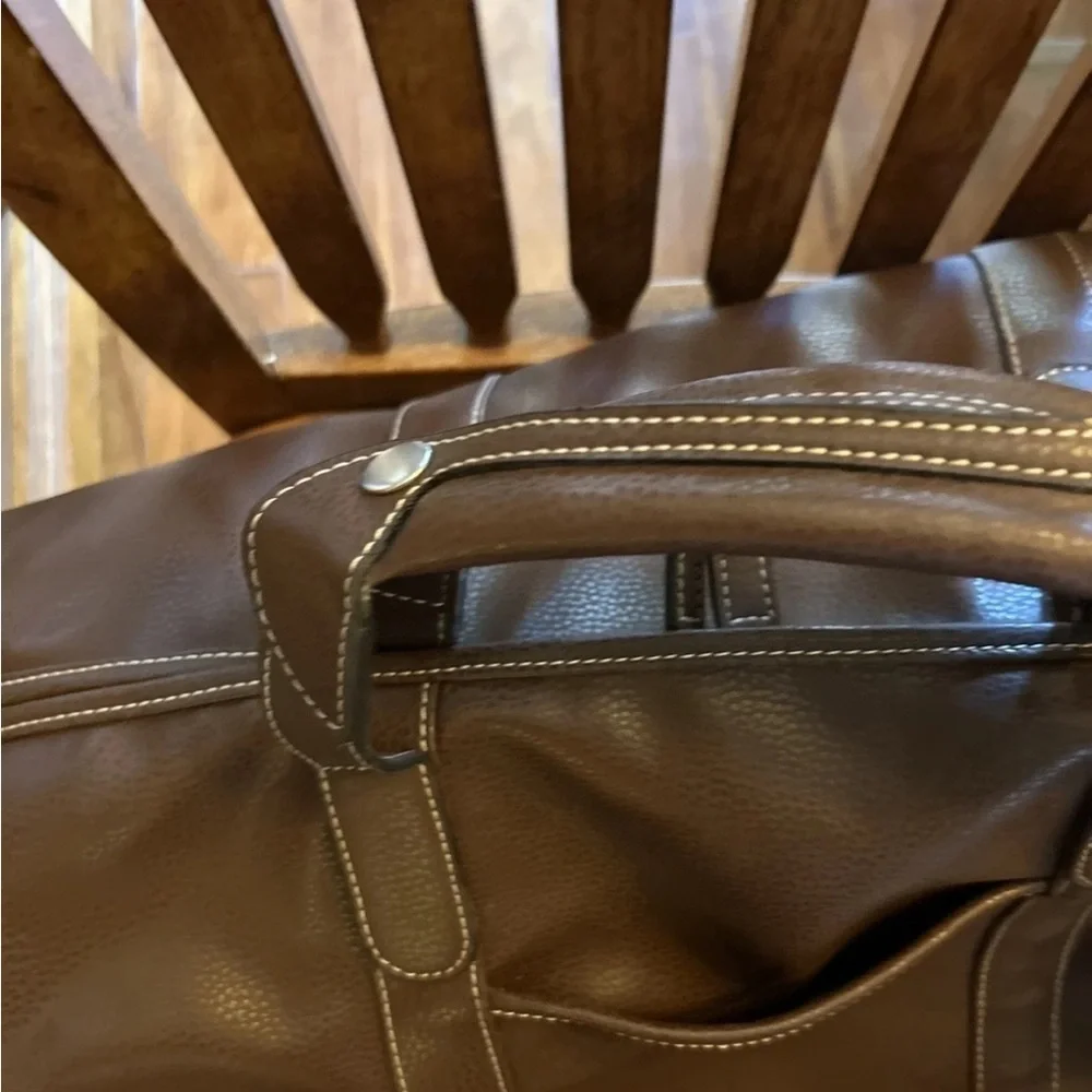 Barrington Brown Vegan Leather Men's Captains Duffle Bag EUC!!